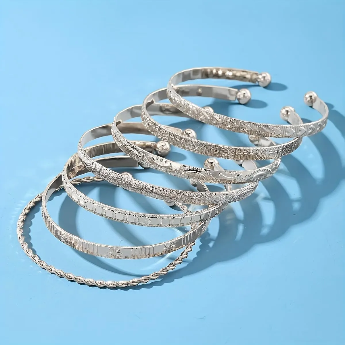 7Pcs Gold Bangle Bracelets Set for Women - Multi Layer Stackable Textured Bracelets Indian Cuff Bangles Boho Jewelry Set