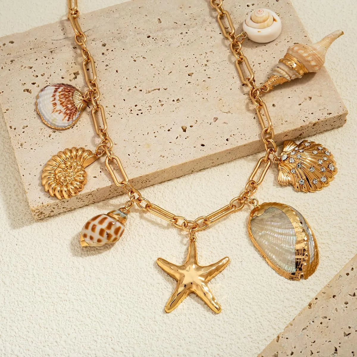 Beach Necklaces for Women Dainty Gold Shell Charm Cute Starfish with Gold Chain Hypoallergenic Summer Beachy Necklace Fashion Trendy