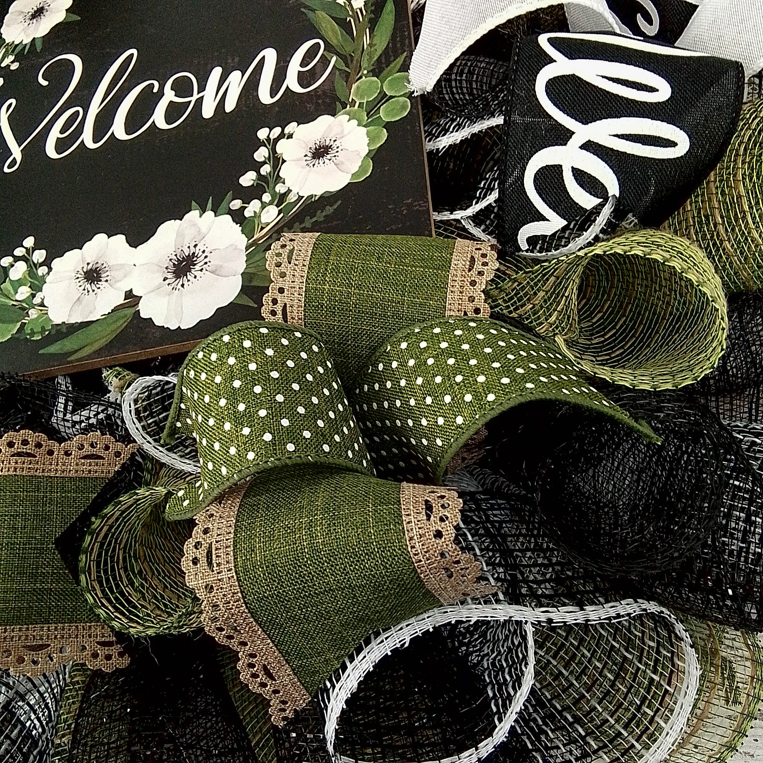 Everyday Welcome Wreath - Floral Spring Door Wreaths - Moss Green White Black