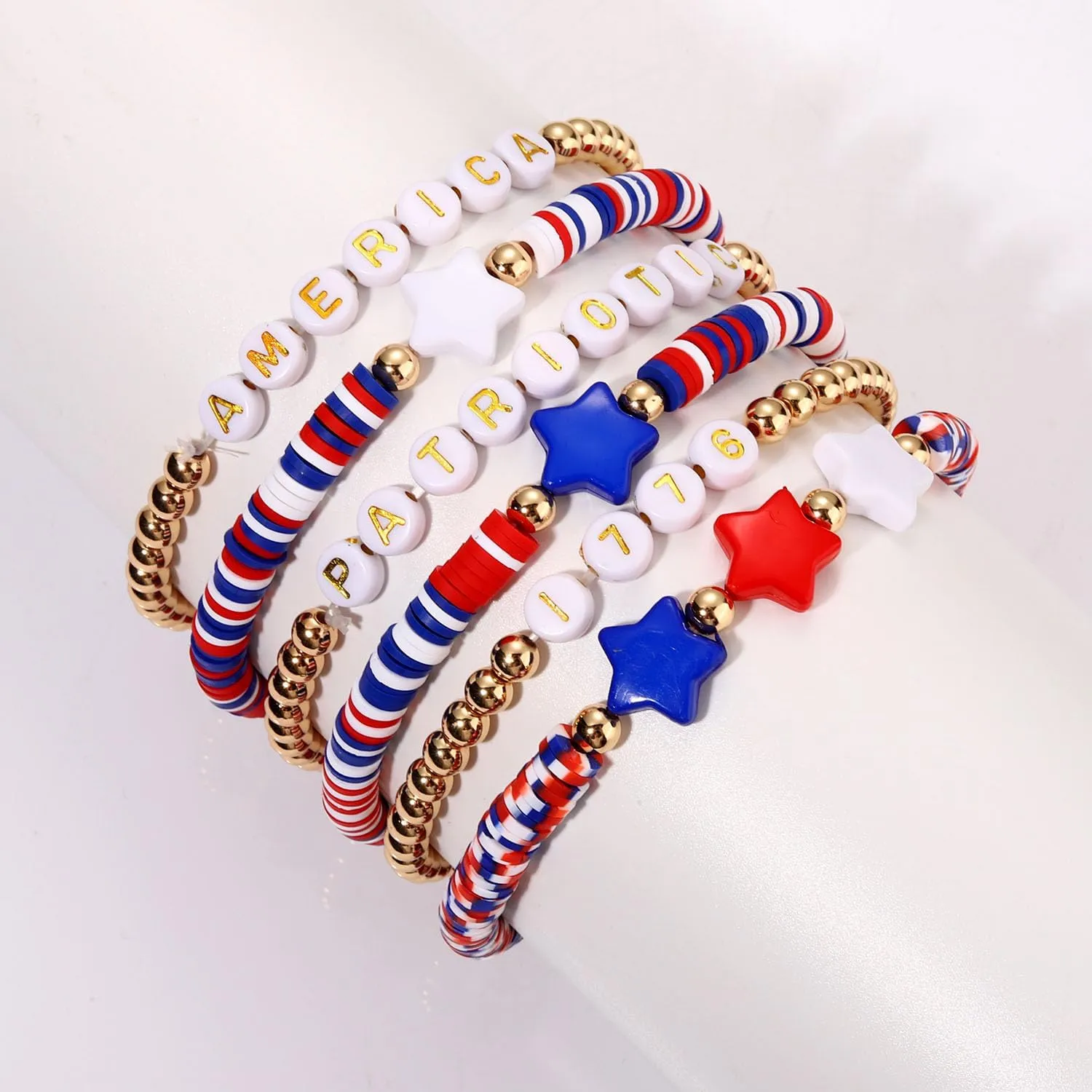 FAERLIIRY 4th of July Bracelets Red White Blue Bracelets American Flag USA Clay Beaded Bracelet Heishi Stretch Stackable Bracelets Patriotic Friendship Bracelet Surfer Preppy Summer Beach Jewelry