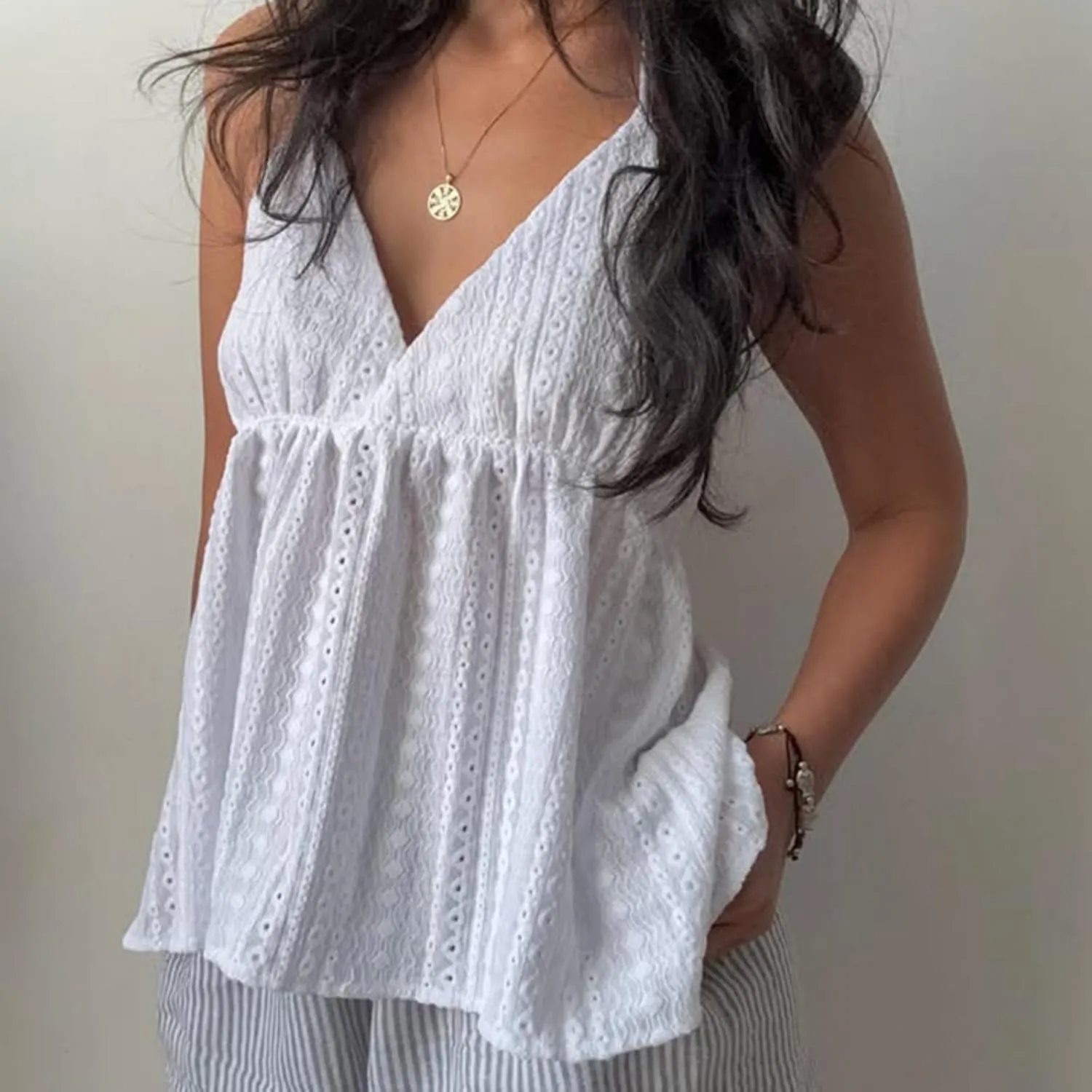 Halter Eyelet Tops for Women V Neck Backless Summer Tops Y2k Loose Fit Babydoll Tank Cute Flowy Beach Shirts