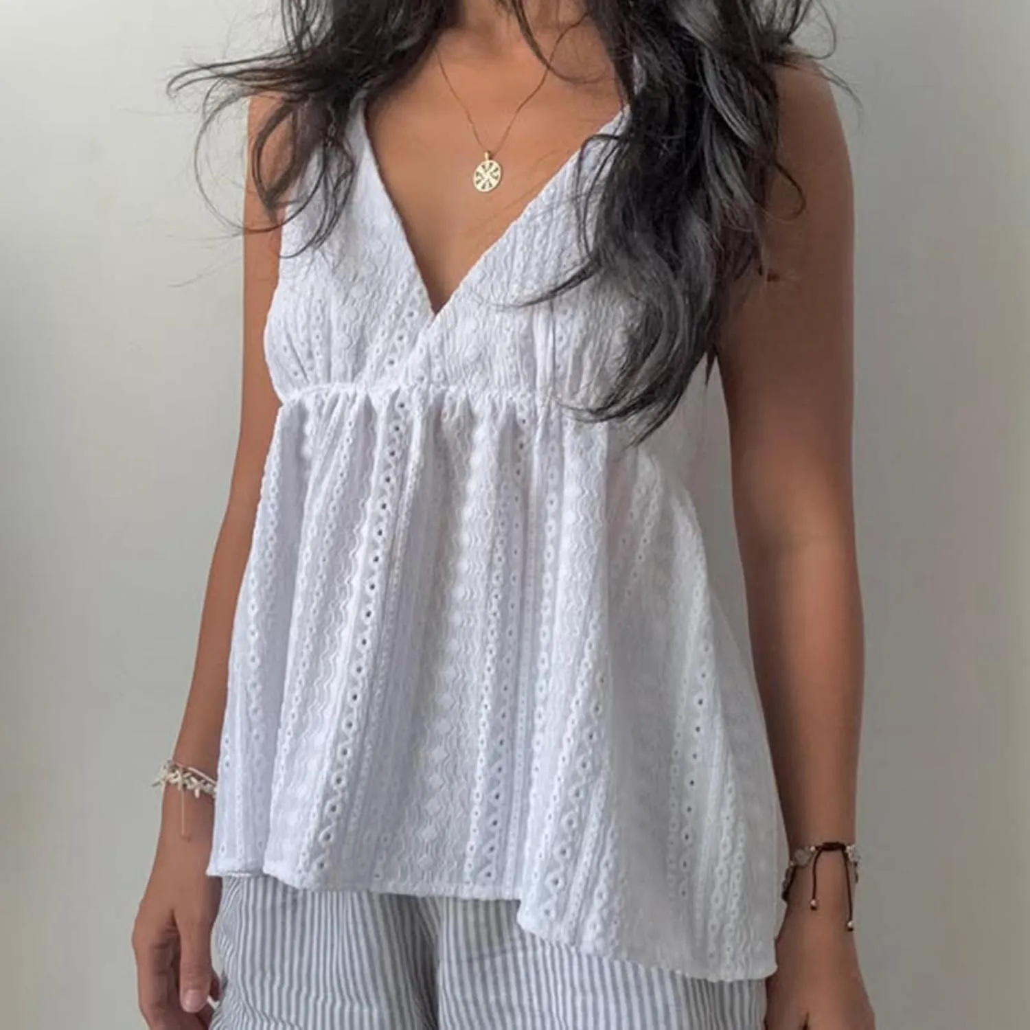 Halter Eyelet Tops for Women V Neck Backless Summer Tops Y2k Loose Fit Babydoll Tank Cute Flowy Beach Shirts
