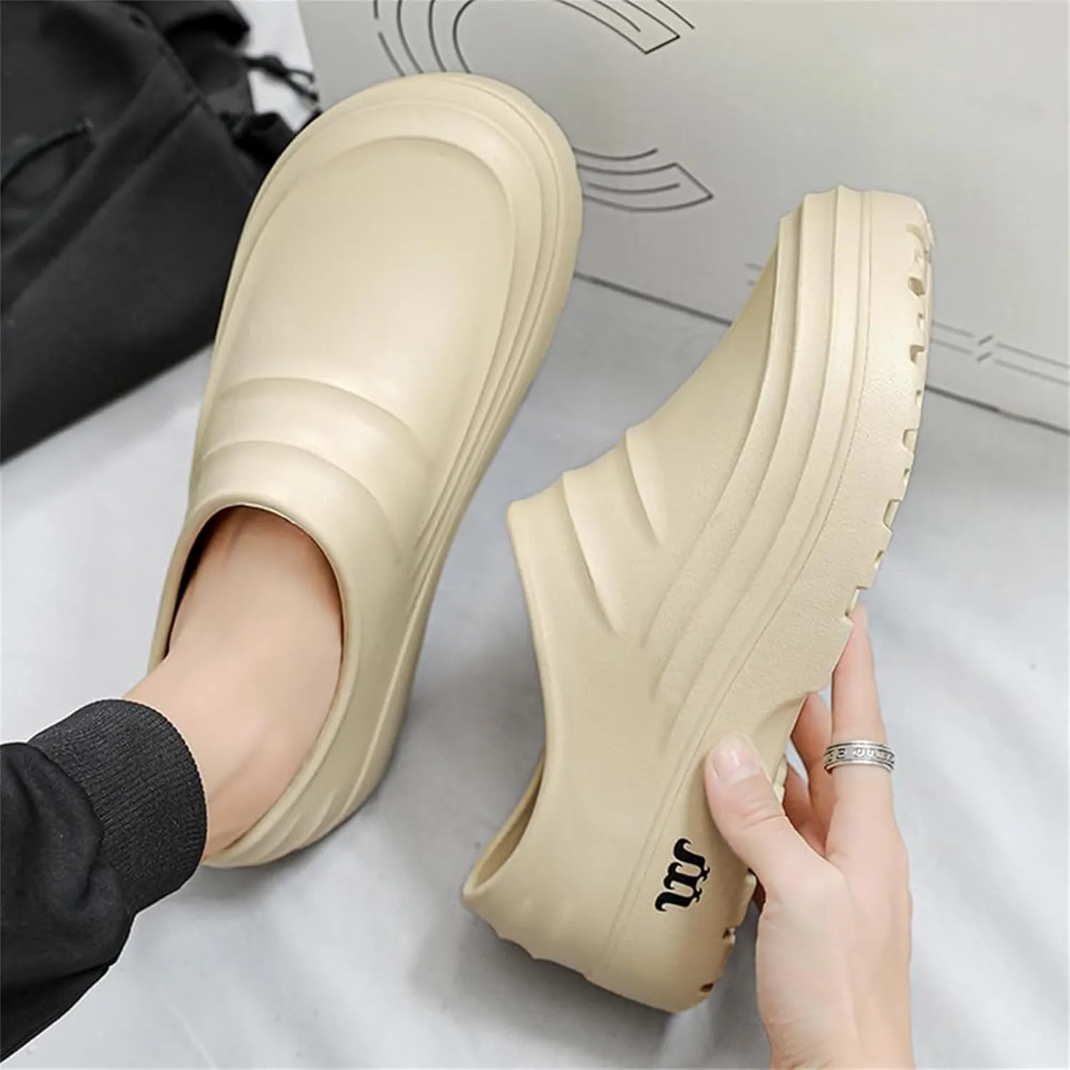 Mule Clog Women Men Comfortable Non Slip Resistant Work Shoes Waterproof Breathable Armadillo Clogs Ideal for Nurse Healthcare Kitchen Food Service Garden Unisex