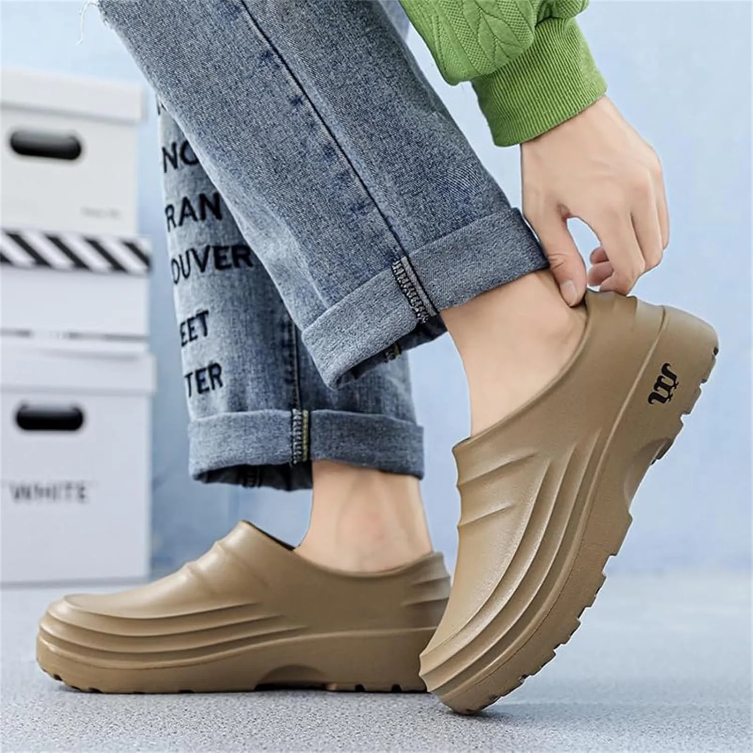 Mule Clog Women Men Comfortable Non Slip Resistant Work Shoes Waterproof Breathable Armadillo Clogs Ideal for Nurse Healthcare Kitchen Food Service Garden Unisex