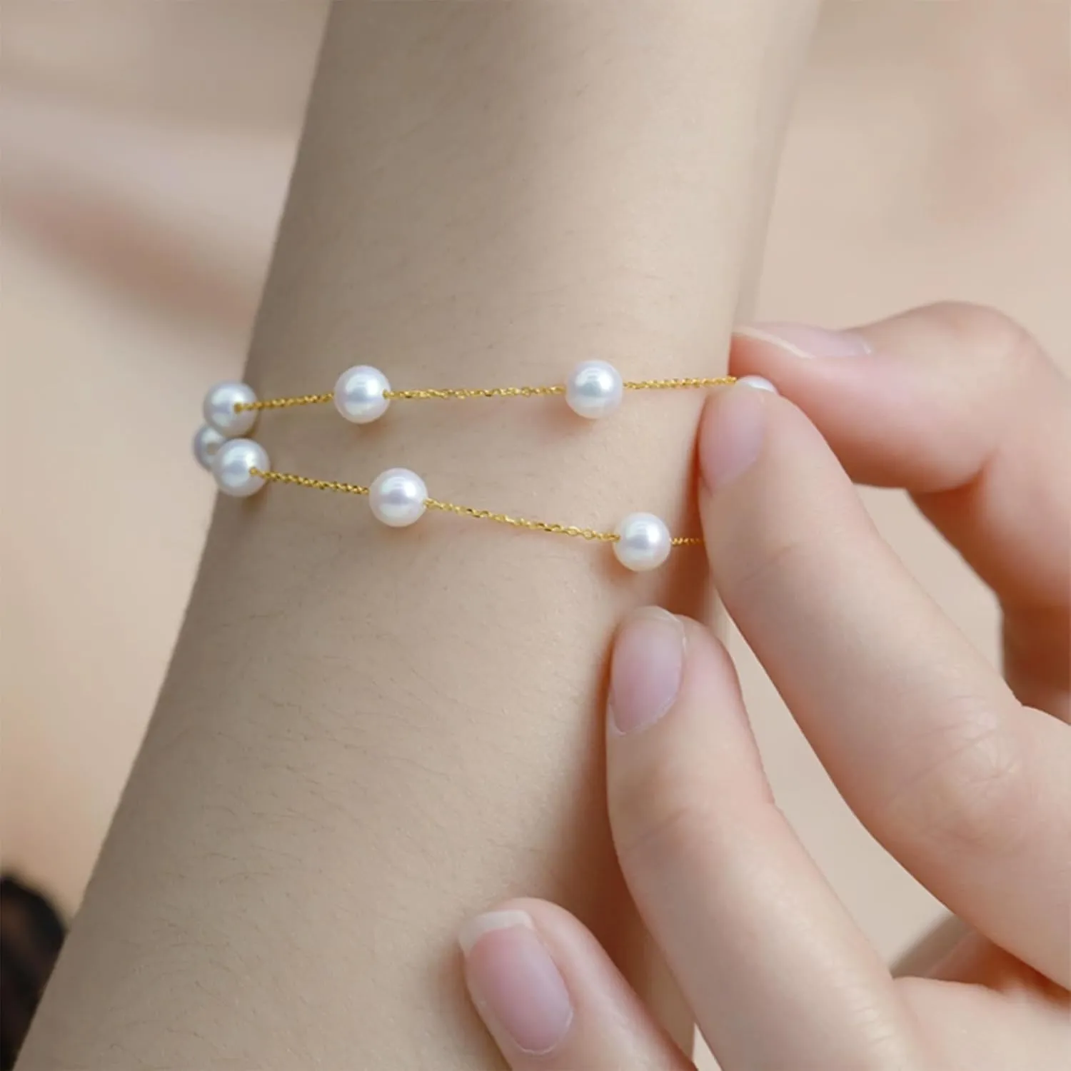 Pearl Bracelets for Women, 18K Gold Plated Bracelets Stack 6 MM Cute Pearl Jewelry as Wedding Bridesmaid Gifts, Beach Summer Braclets Prom Jewelry Birthday Accessories
