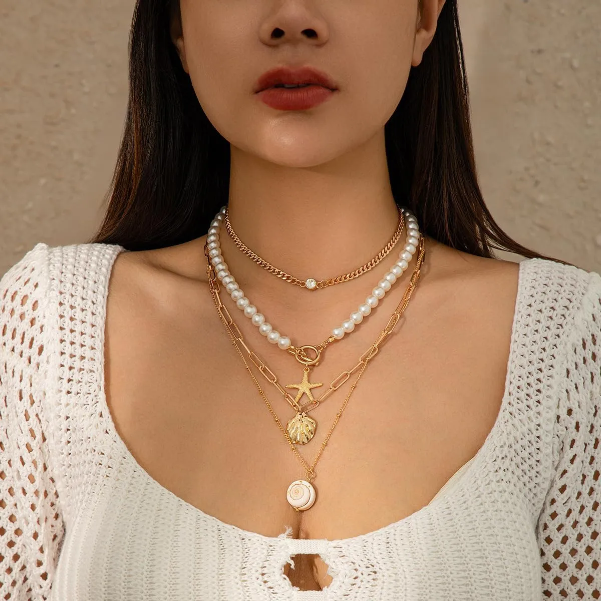 Shell Seashell Necklace Summer Beach Puka Shell Necklace Jewelry Choker Beach Necklaces for Women Preppy Shell Necklace Layered Charm Sequins Starfish Conch