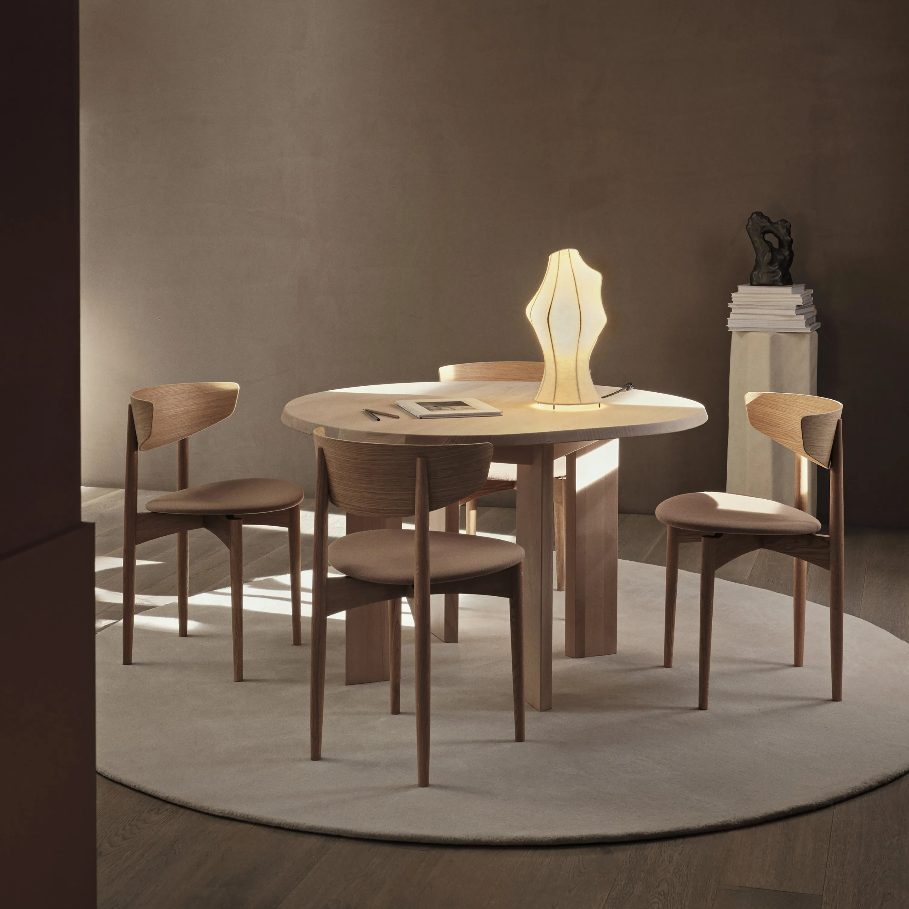 Stille Round Tufted Rug