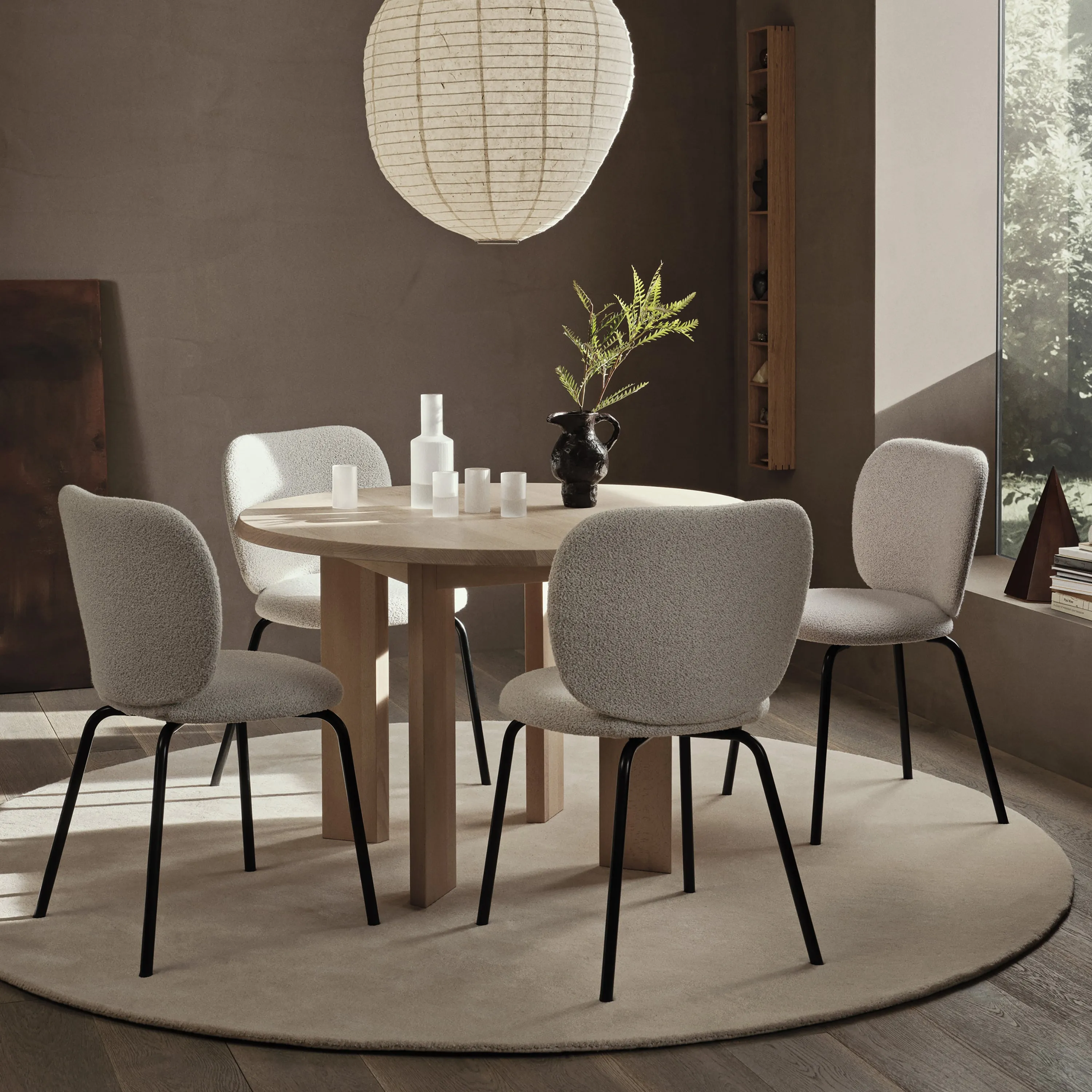 Stille Round Tufted Rug
