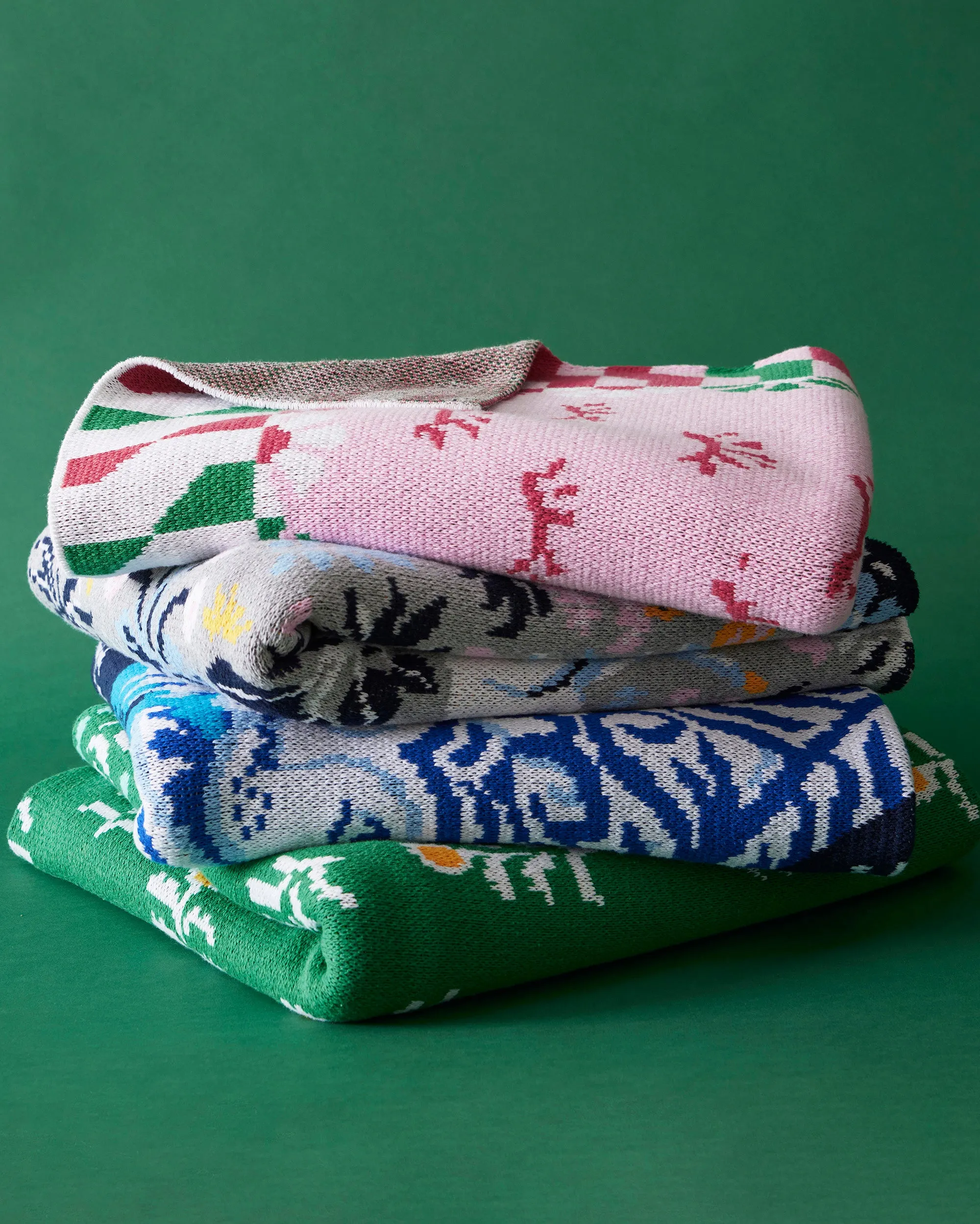 Unicorn's Garden - Knit Throw Blanket - Silver