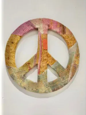 Wall Peace sign